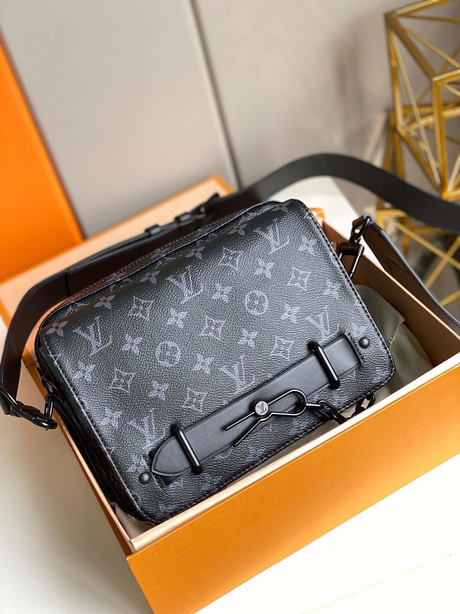 Louis Vuitton Steamer Messenger Messenger Bag M45585