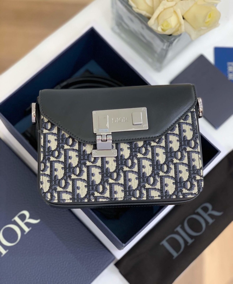 Dior Oblique printed black smooth calf leather messenger bag 1LXPO214UCT_H28E