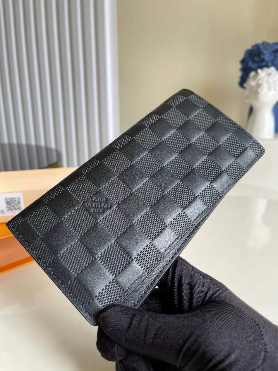 Louis Vuitton Brazza Wallet N63010
