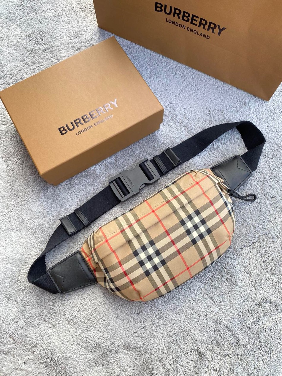 Burberry Vintage Vintage Check Chest Bag Waist Bag