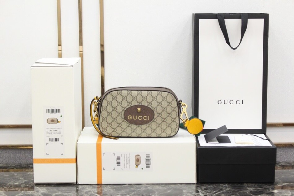 Gucci Neo Vintage GG Supreme Tiger Head Camera Bag