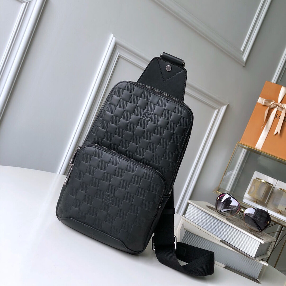 Louis Vuitton Avenue shoulder bag N41720