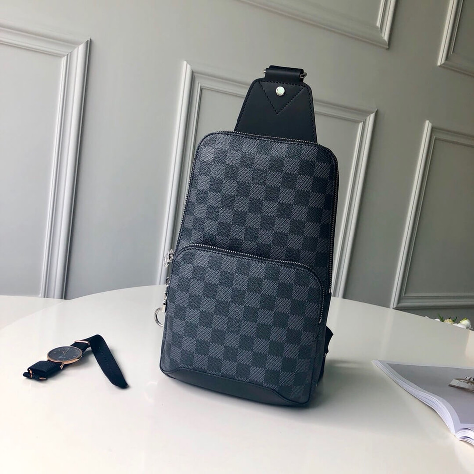 Louis Vuitton Avenue shoulder bag N41719