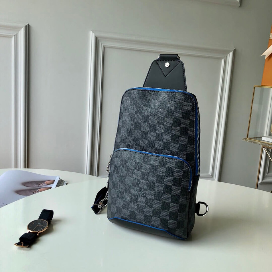 Louis Vuitton Avenue shoulder bag N40008