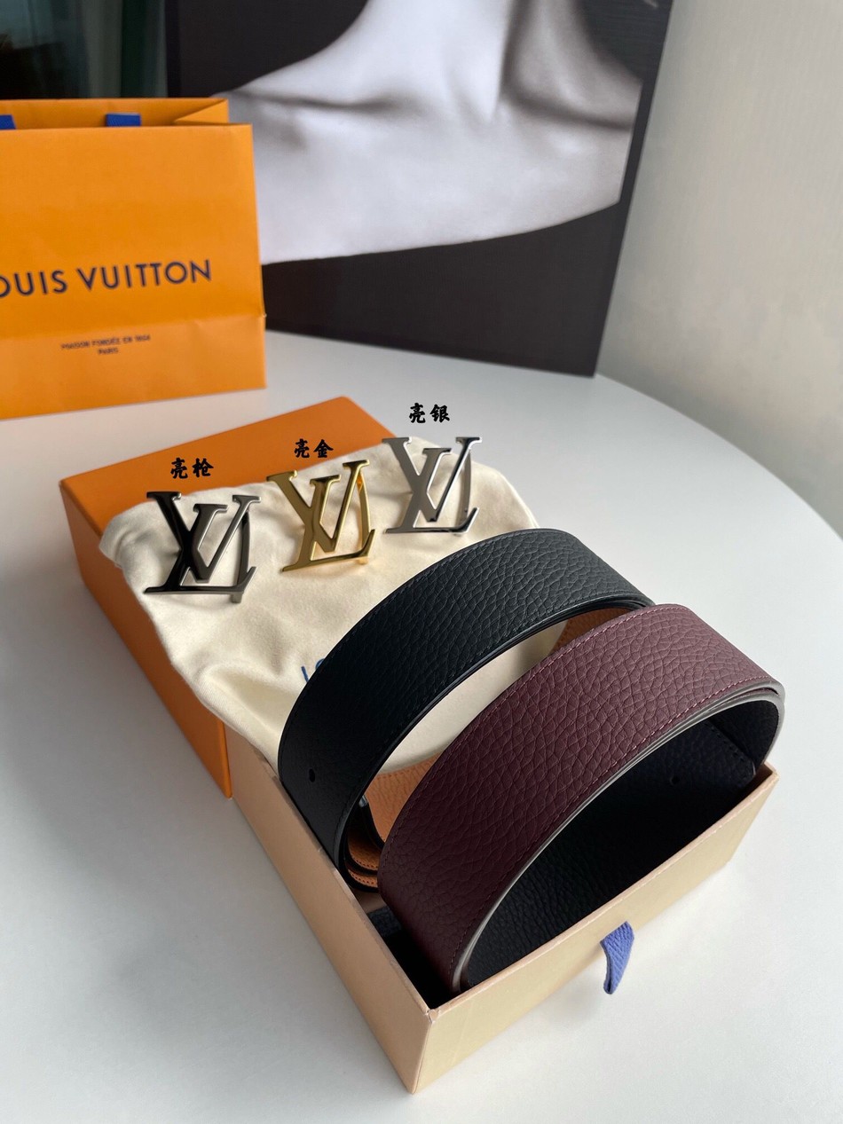 Louis Vuitton hanging buckle Reversible