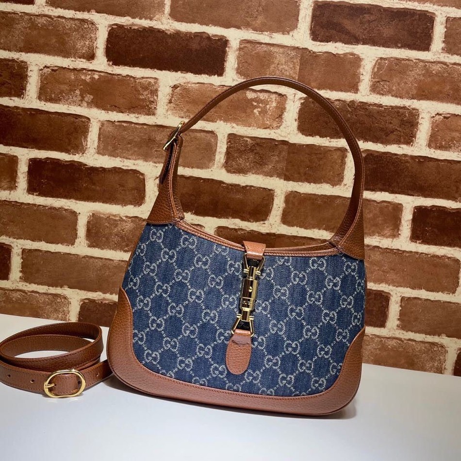 Gucci canvas and leather shoulder crossbody bag underarm bag