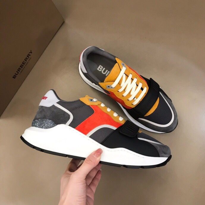 Burberry Men s sports shoes