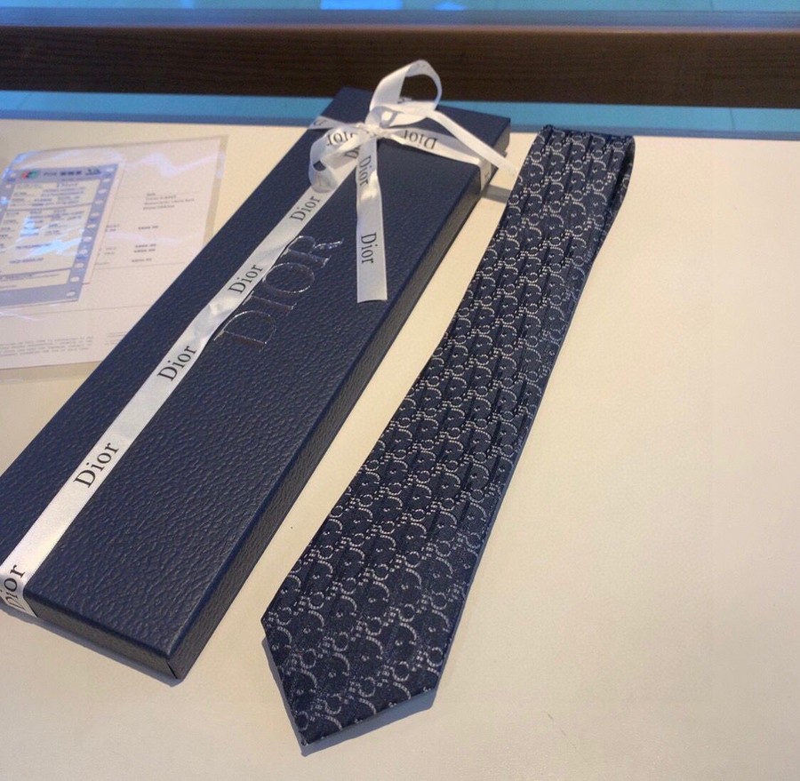 Dior 100% top handmade custom CD embroidered tie