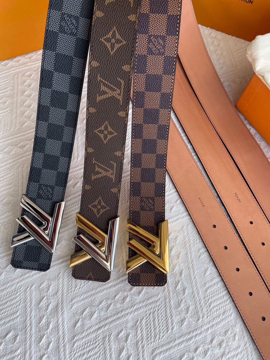 Louis Vuitton Damier/Monogram men s 3.8cm belt with leather sole and metal buckle