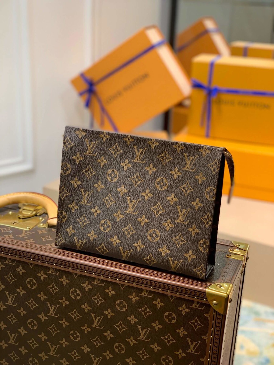 Louis Vuitton Monogram Toiletry Pouch 26 Clutch N47542