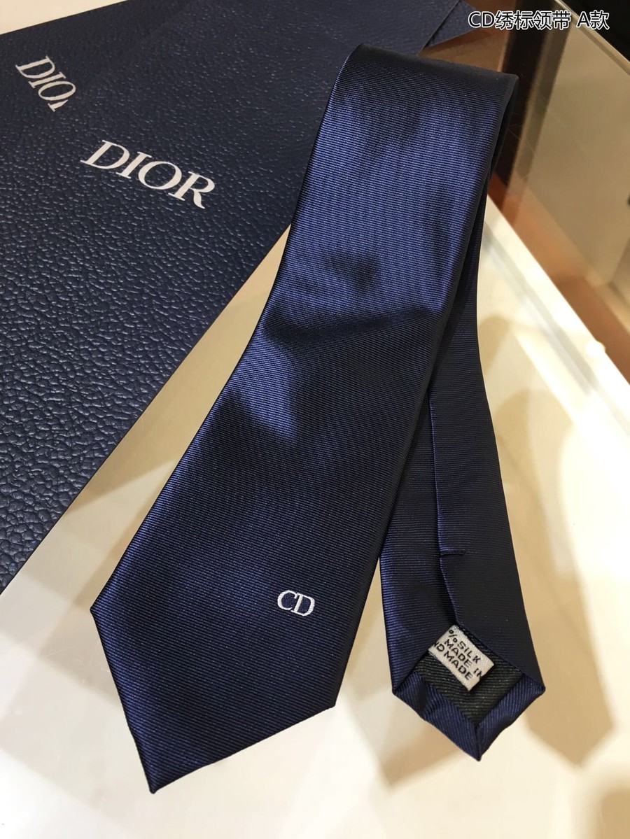 Dior 100% top handmade custom CD embroidered tie