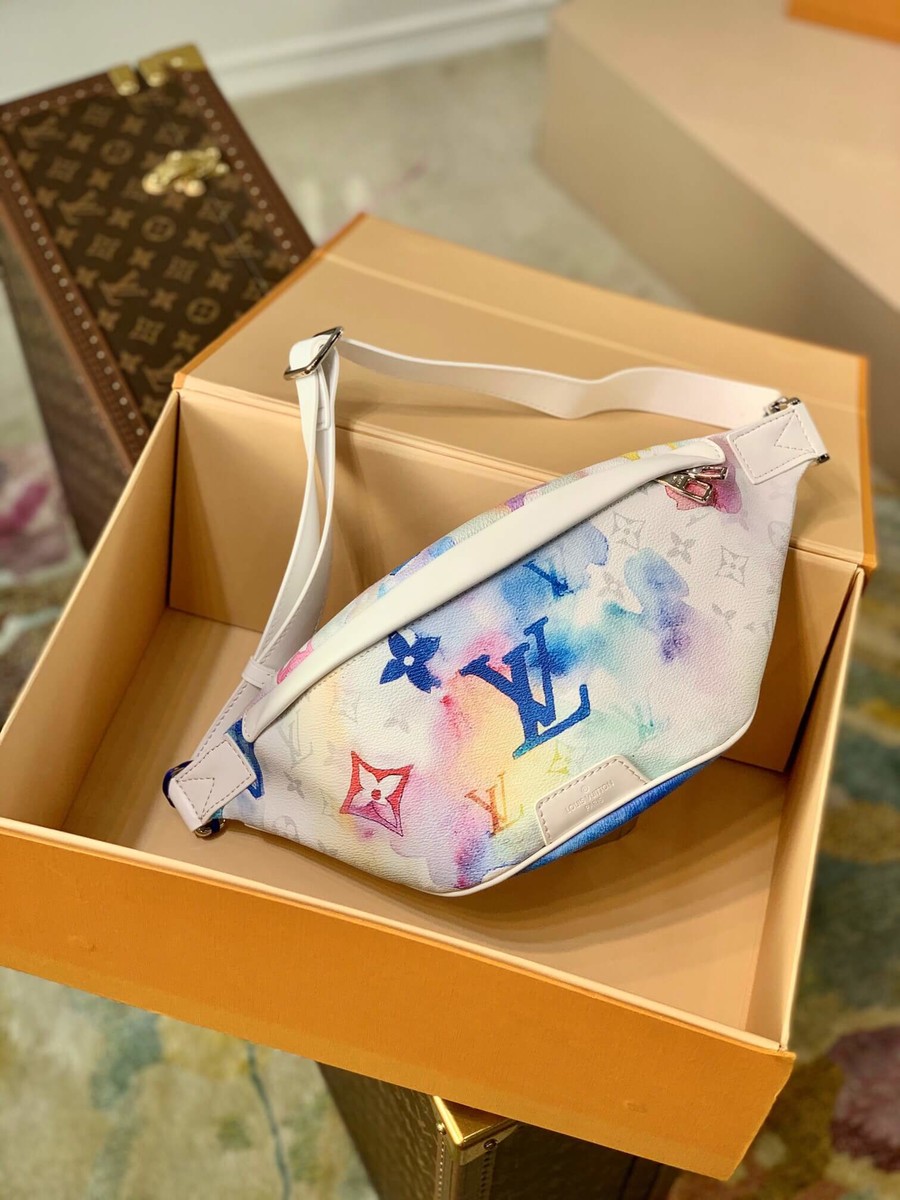 Louis Vuitton Discovery small waist bag M45759