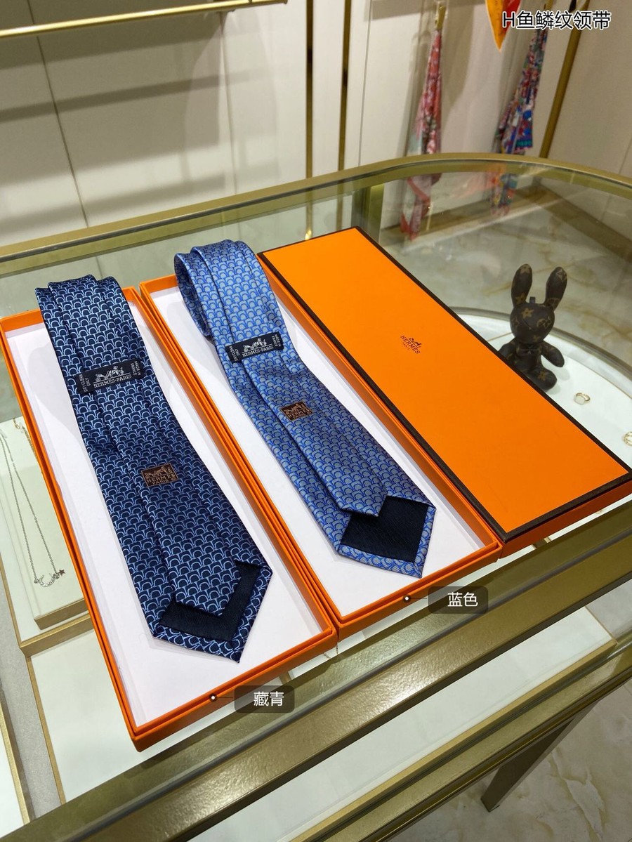 Hermes 100% top twill silk tie