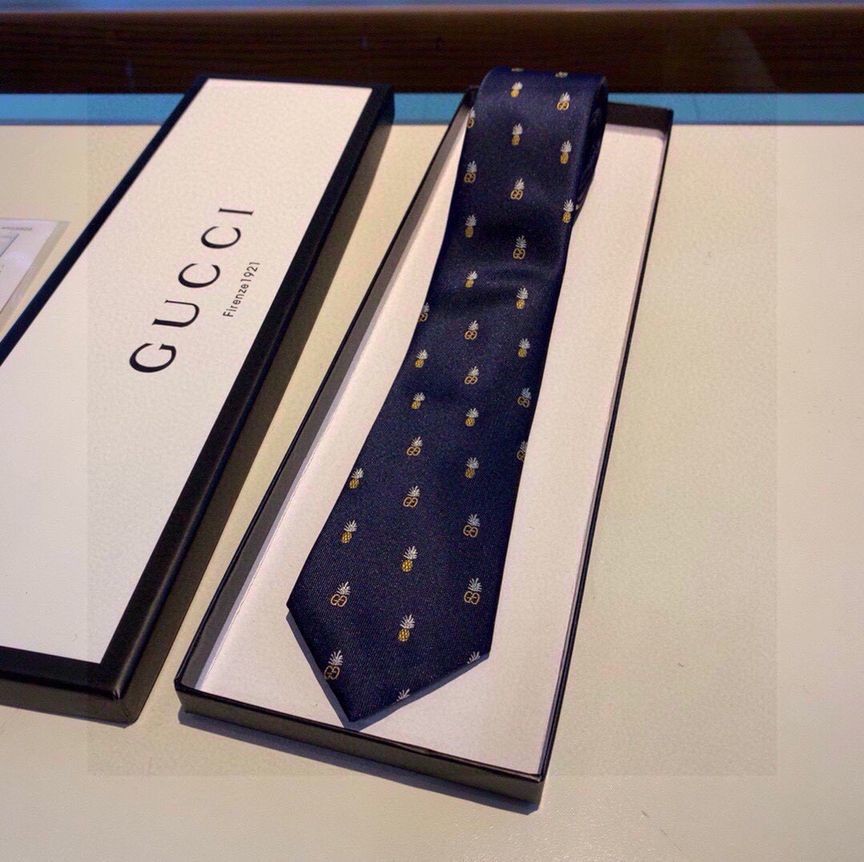 Gucci Pineapple and GG pattern men s tie