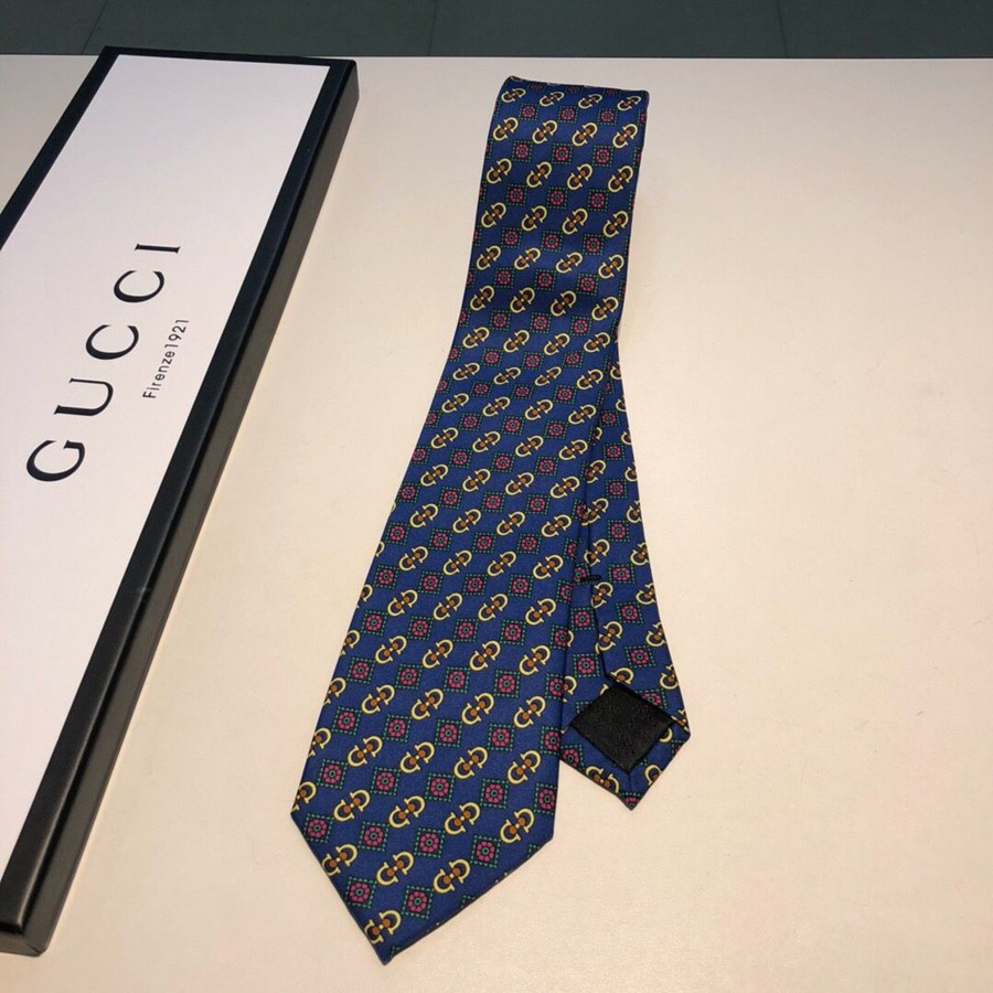 Gucci Iconic horsebit motif diamond quilted tie