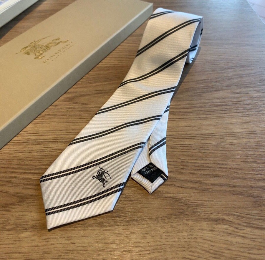 Burberry Jacquard silk men s tie