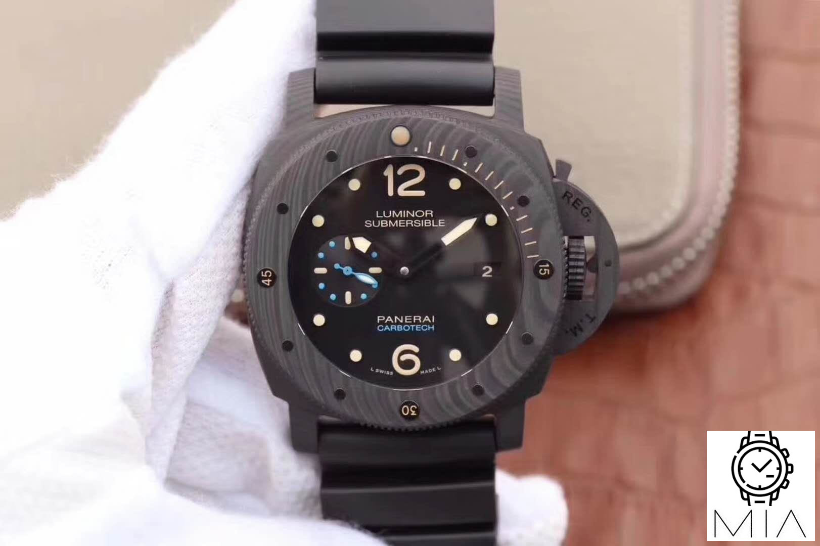 Panerai Luminor Submersible 1950 PAM616 VS Factory Black Dial