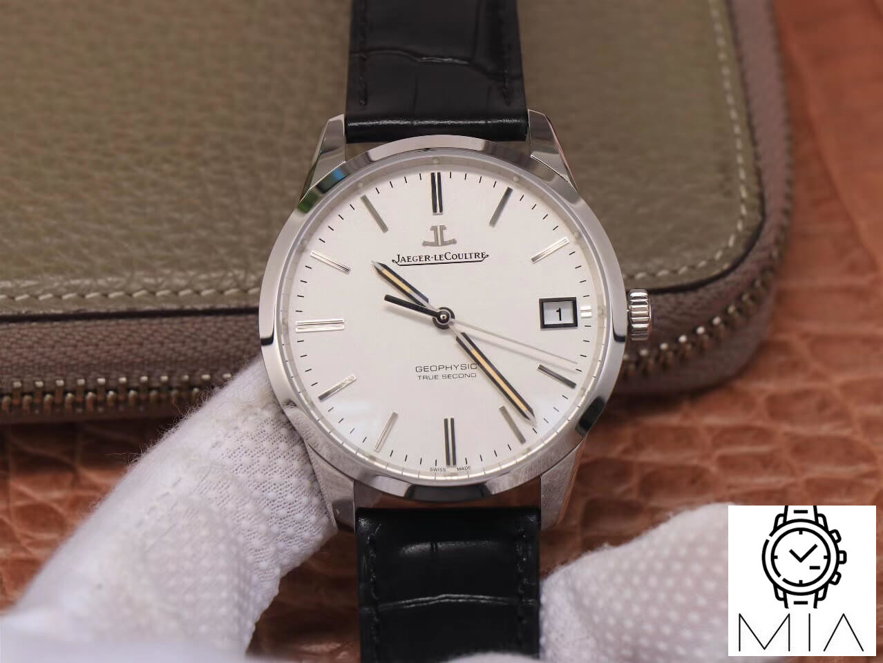 Jaeger-LeCoultre Geophysic 8018420 8F Factory Black Strap