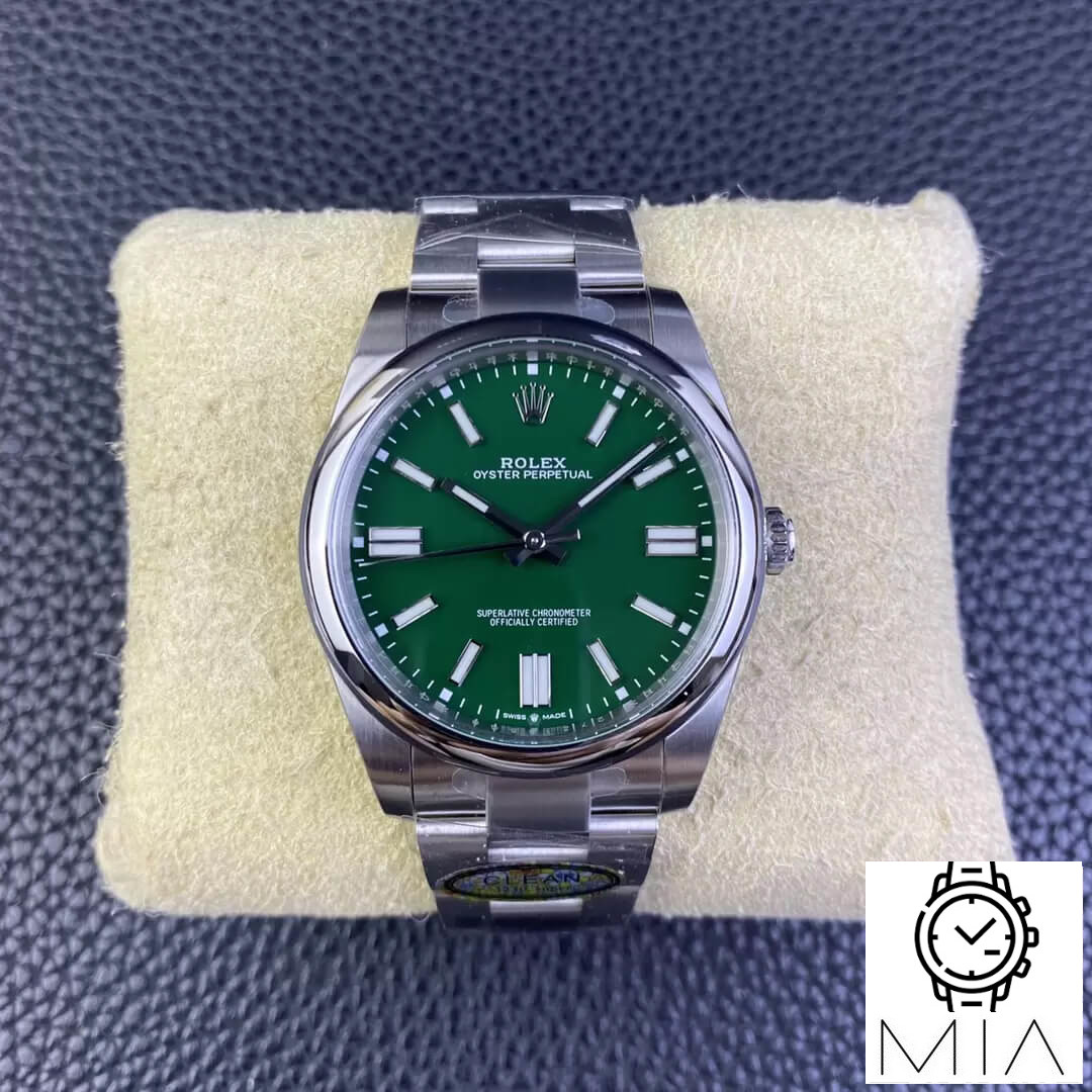 Rolex Oyster Perpetual M124300-0005 41MM Clean Factory Stainless Steel Green Dial