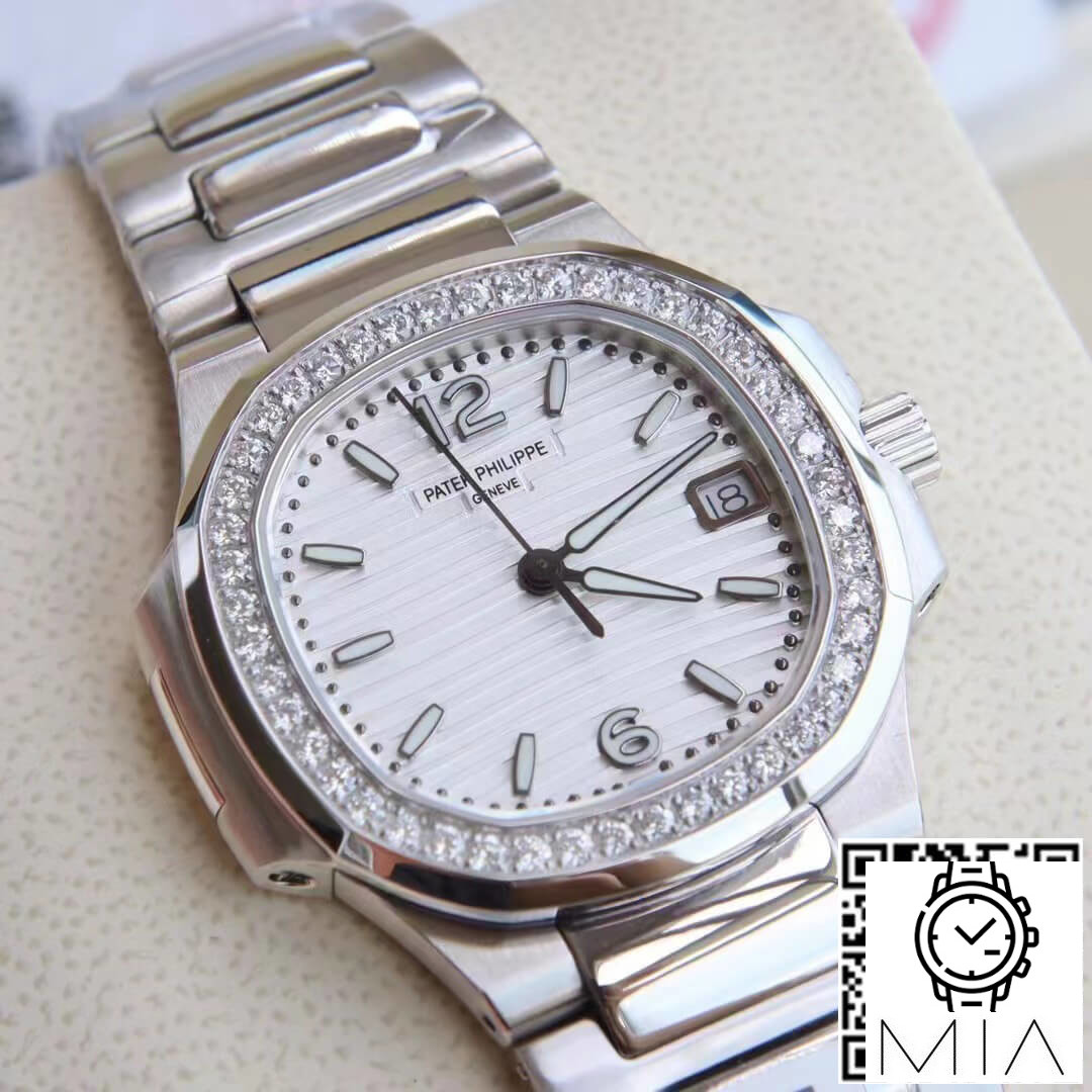 Patek Philippe Nautilus 7010/1G-011 Quartz Real Silver Stainless Steel Strap