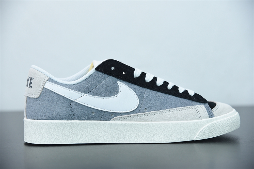 Nike Blazer Low 77