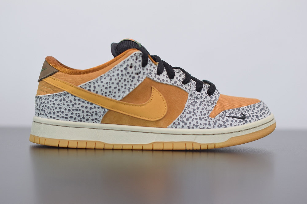 Nike SB Dunk Low Safari