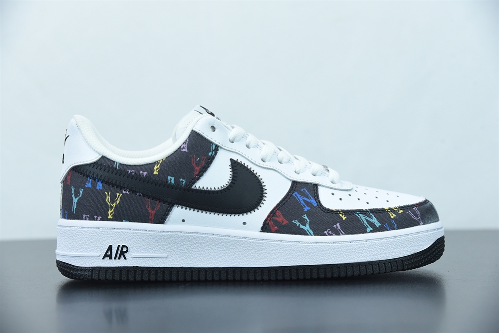 Nike Air Force 1 07 Low MLB Black White