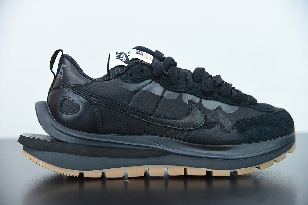 Nike Vaporwaffle Sacai Black Gum