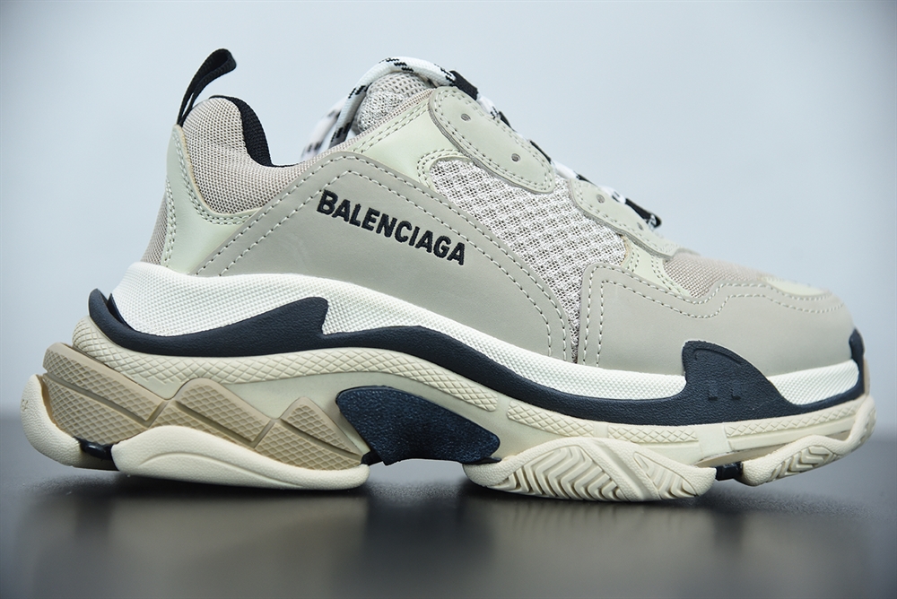 Balenciaga Triple S Vanilla(With Video)