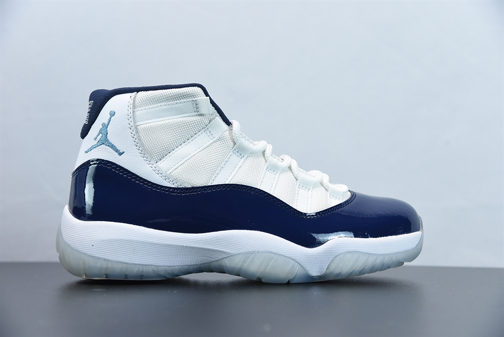 Jordan 11 Retro Concord (2018)(With Video)