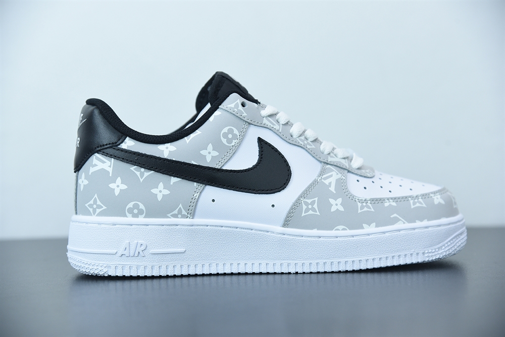 Nike Air Force 1 Low 07 Louis Vuitton Monogram