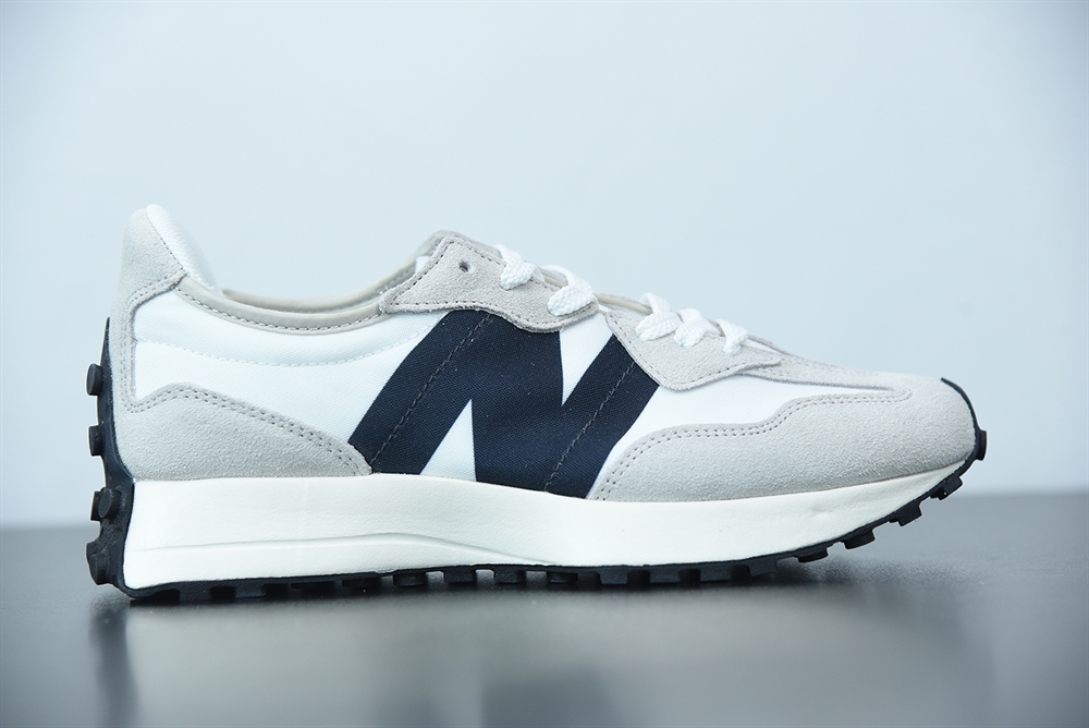 New Balance MS327