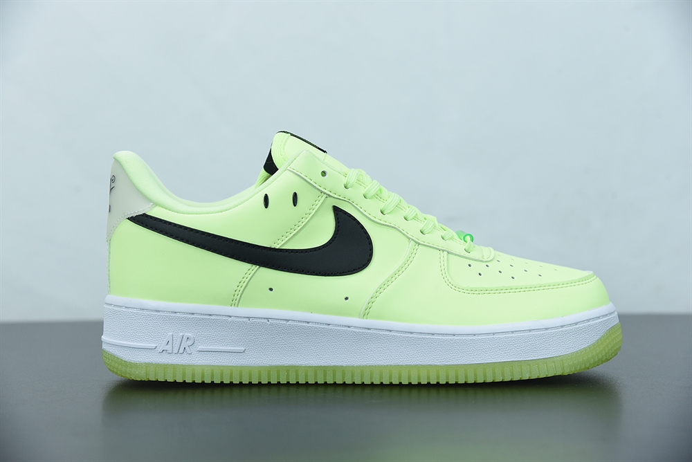 Nike Air Force 1 Low 07 Glow in the Dark (W)