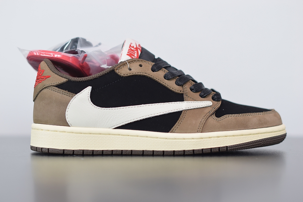 Jordan 1 Retro Low OG SP Travis Scott