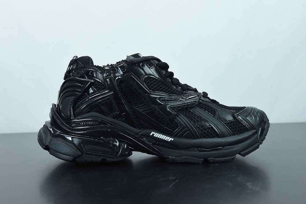 Balenciaga 7.0 Runner Black