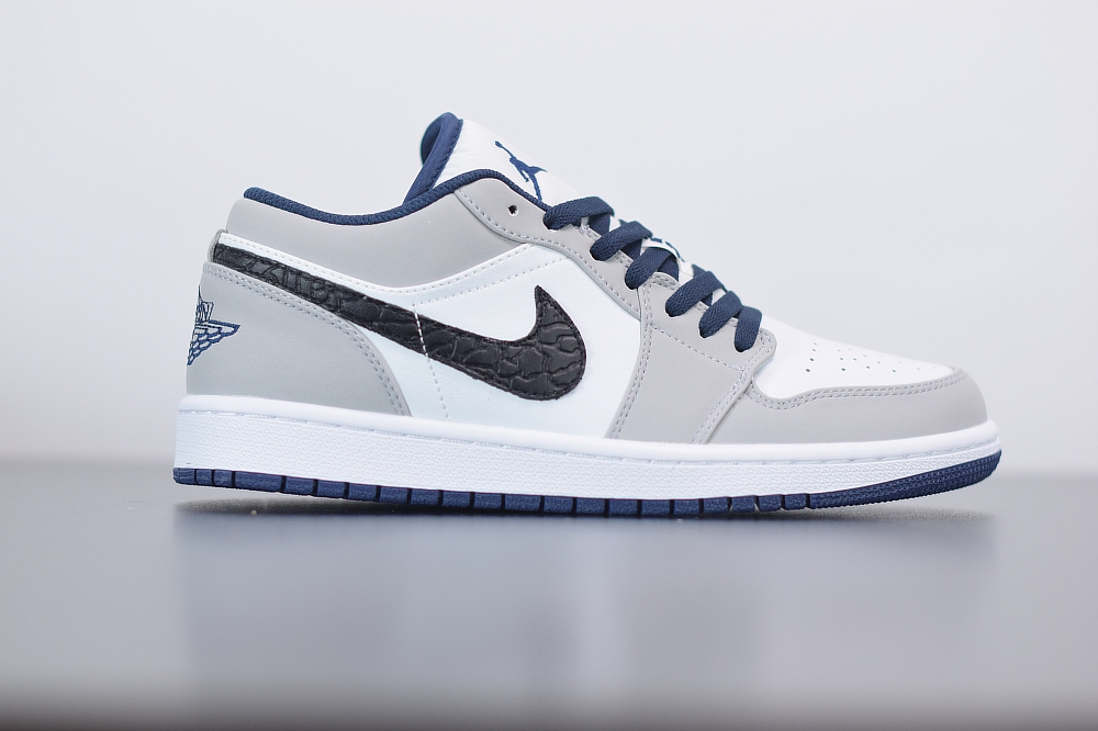 Jordan 1 Low True Blue Cement(With Video)