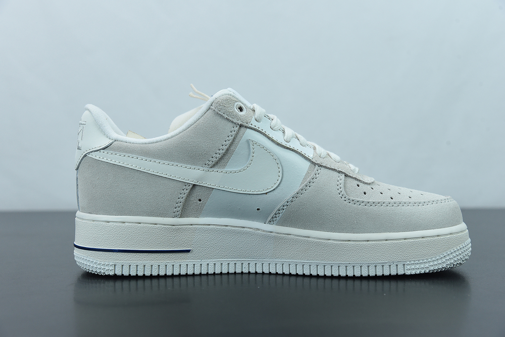 Nike Air Force 1  NAI-KE 