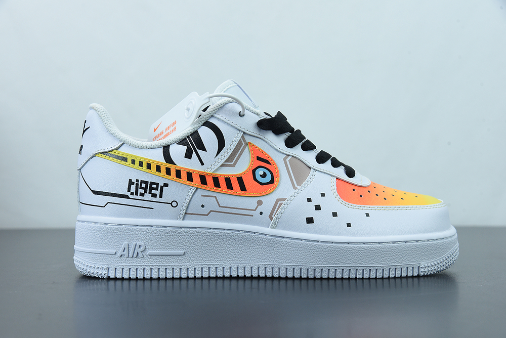 Nike Air Force 1 07 White Orange