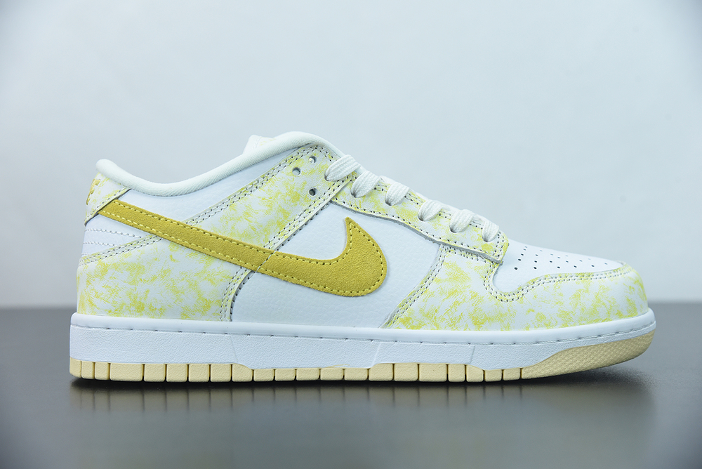 Nike Dunk Low Yellow Strike (W) 