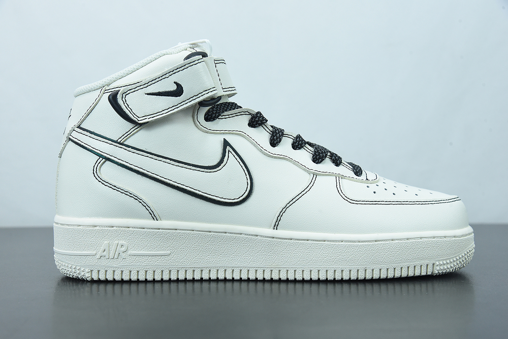 Nike Air Force 1 07 Mid White Black 