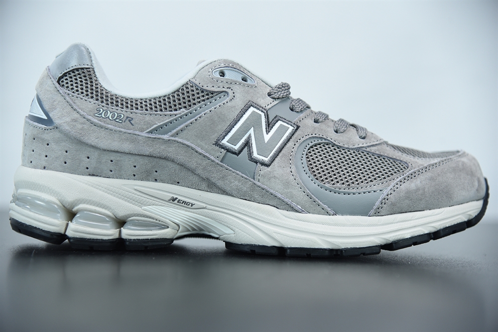 New Balance 2002R(With Video)