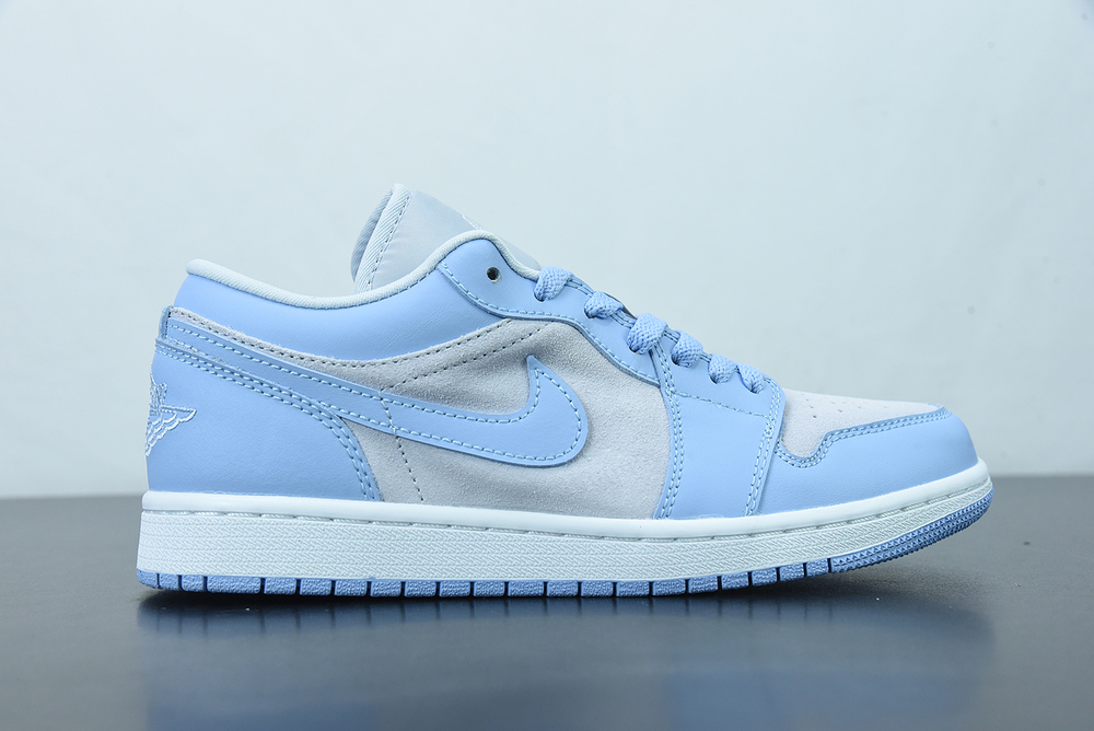 Jordan 1 Low University Blue (W)