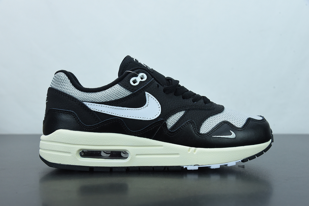 Nike Air Max 1 Patta Waves Black (with Bracelet)