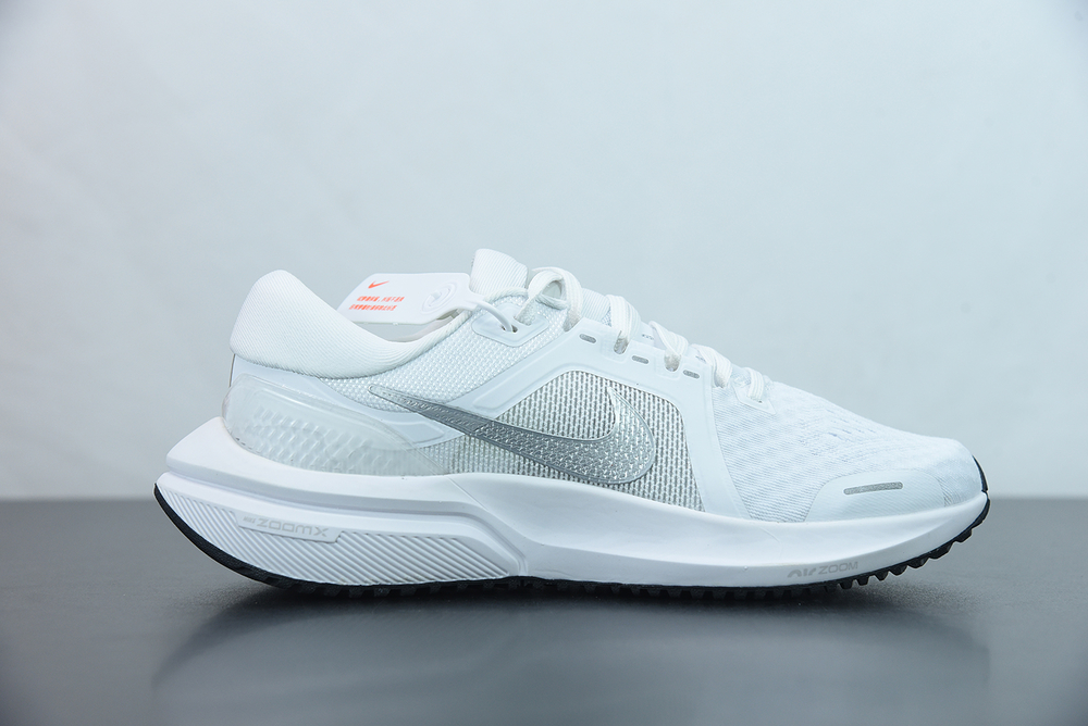 Nike Air Zoom Vomero 16 White Metallic Silver (W)