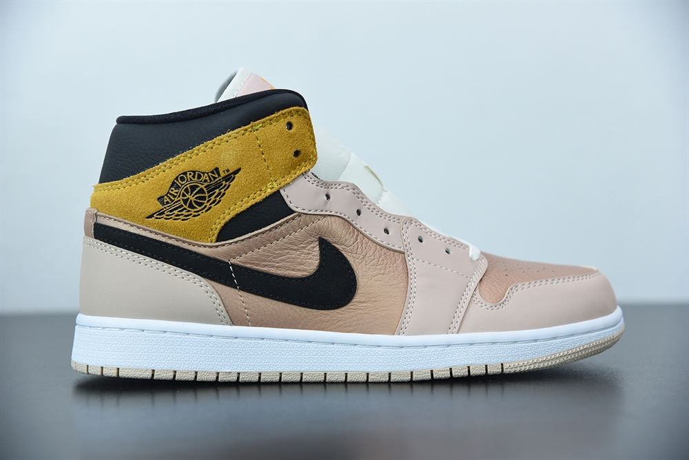 Jordan 1 Mid SE Particle Beige (W)