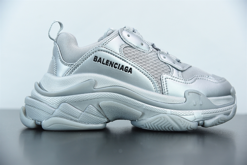 Balenciaga Triple S Sneaker Tricolor Metallic Grey/Dark Grey/Black