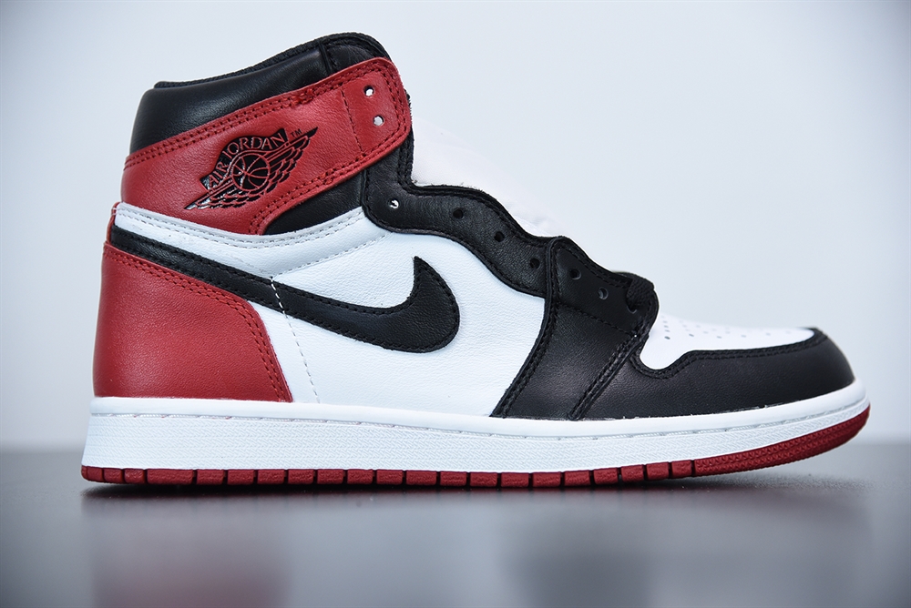 Jordan 1 Retro Black Toe (2016)(With Video)