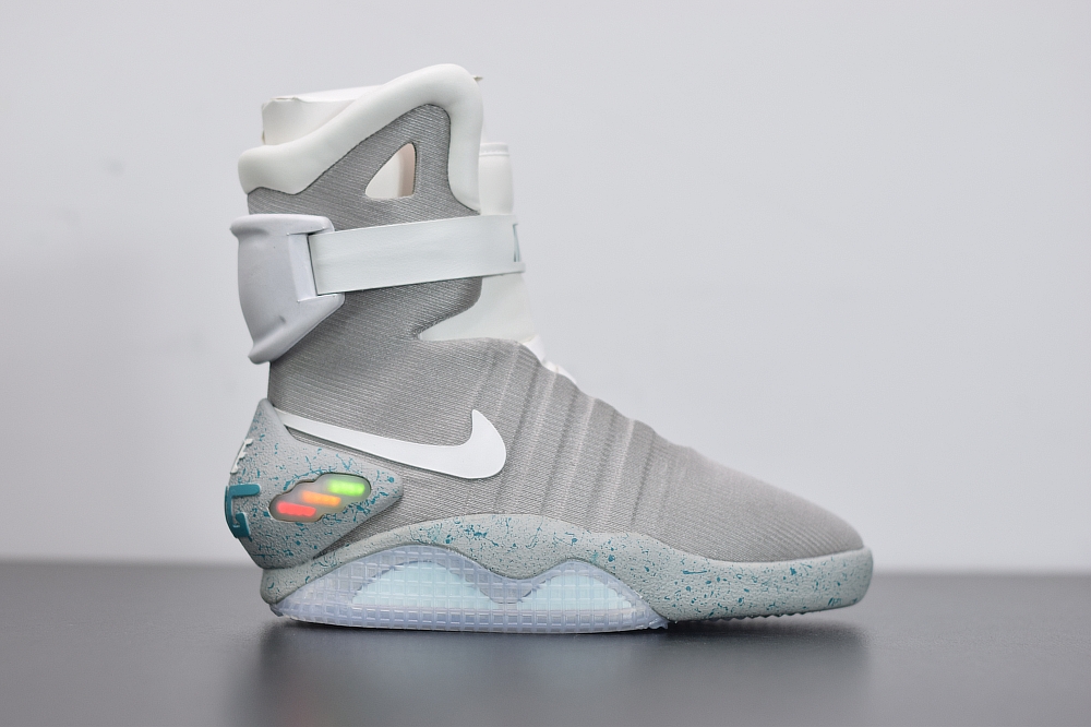 Nike MAG Back to the Future (2016)