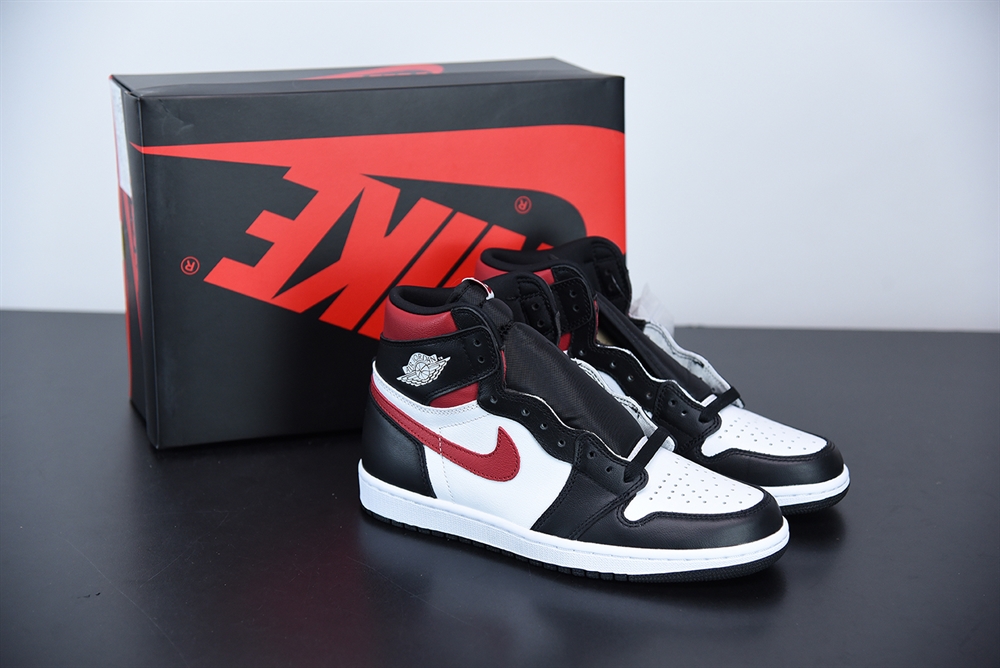 Jordan 1 Retro High Black Gym Red(With Video)