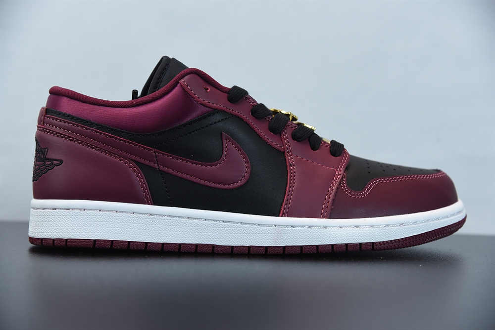 Jordan 1 Low Dark Beetroot Black (W)